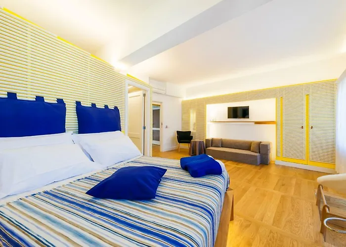 בית הארחה Luiselle Charming Center