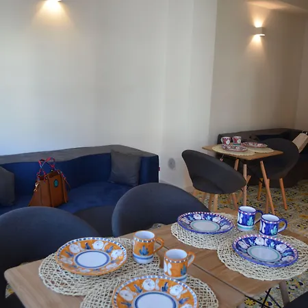 Luiselle Charming Center Affittacamere Sorrento