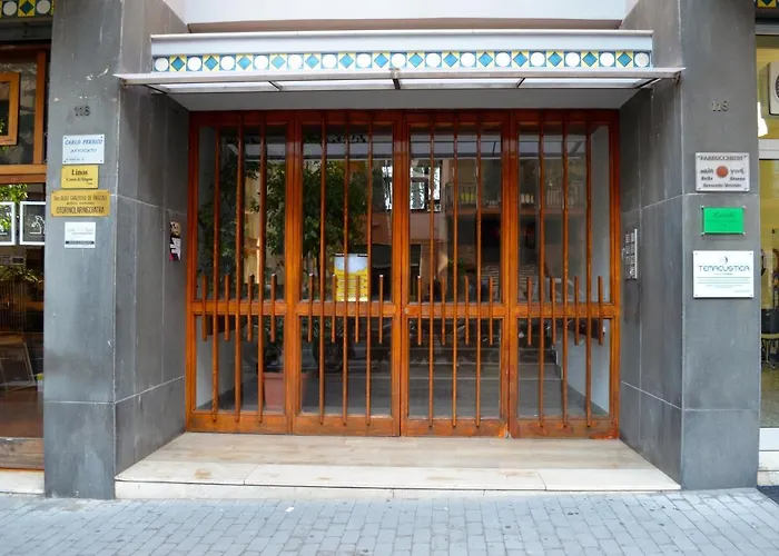 Luiselle Charming Center بيت ضيافة