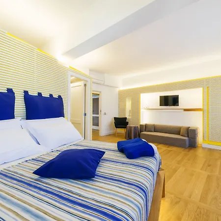 Luiselle Charming Center Πανσιόν